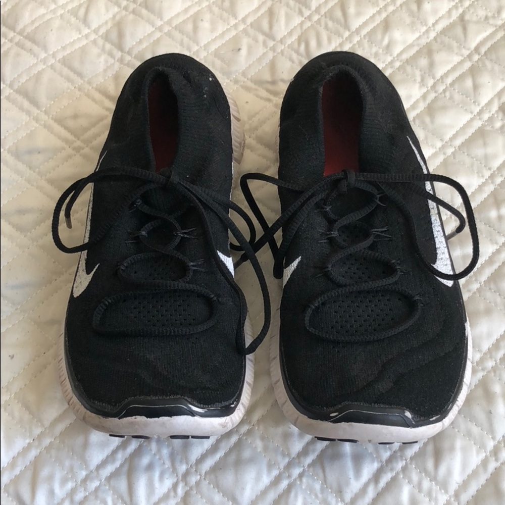 Black Nike FLYKNIT 5.0